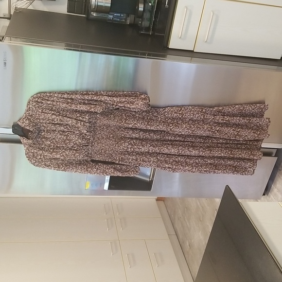 💕ASTR💕 Mock Neck Smocked Waist Maxi Dress ~ Brown & Purple Ditsy Floral M NWT - Picture 7 of 14